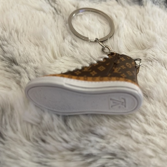 LV High top “Coffee” Keychain - Picture 4 of 9